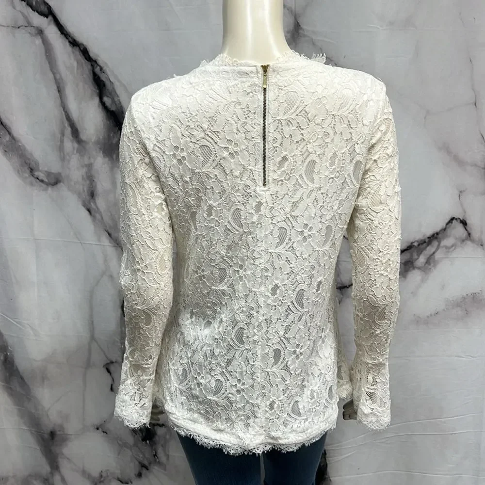 * Soft surroundings white lace textured yarn top